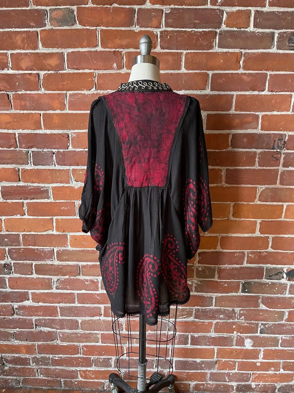 Artemis Batik Poncho Top - Red/Black