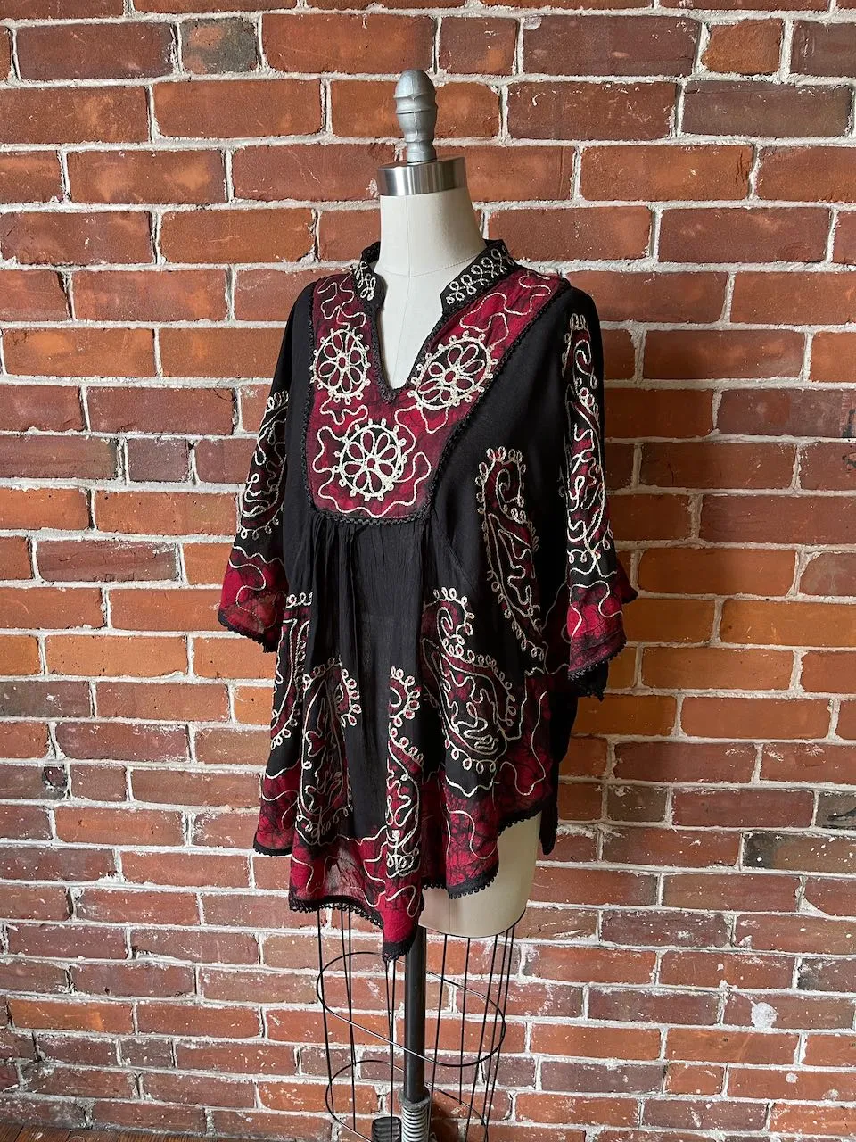 Artemis Batik Poncho Top - Red/Black