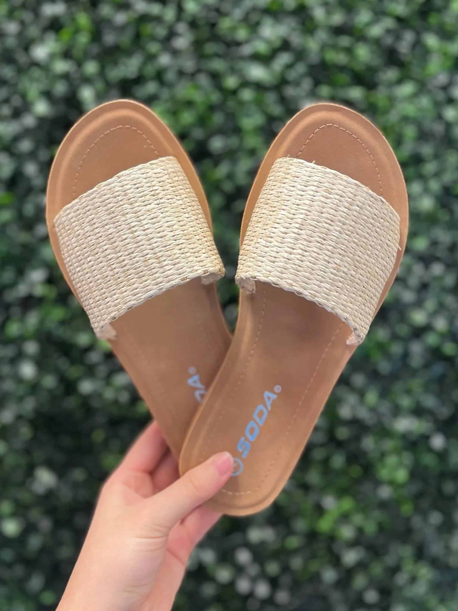 Efron Sandal - Raffia