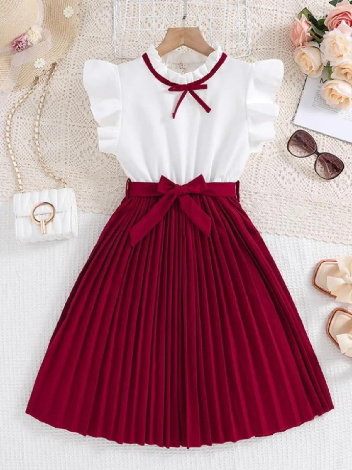 Graceful Fashion Girl Pleated Dress