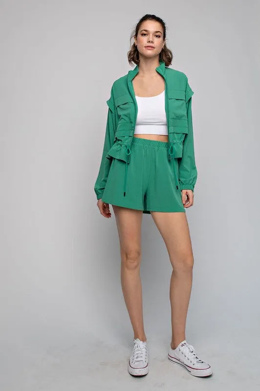 Green Plus Size Crinkle Woven Cropped Jacket