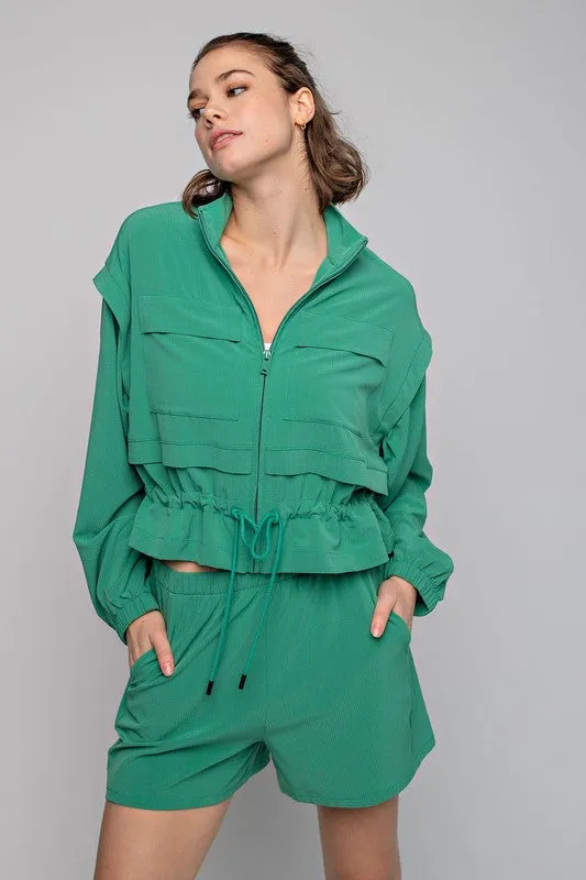 Green Plus Size Crinkle Woven Cropped Jacket