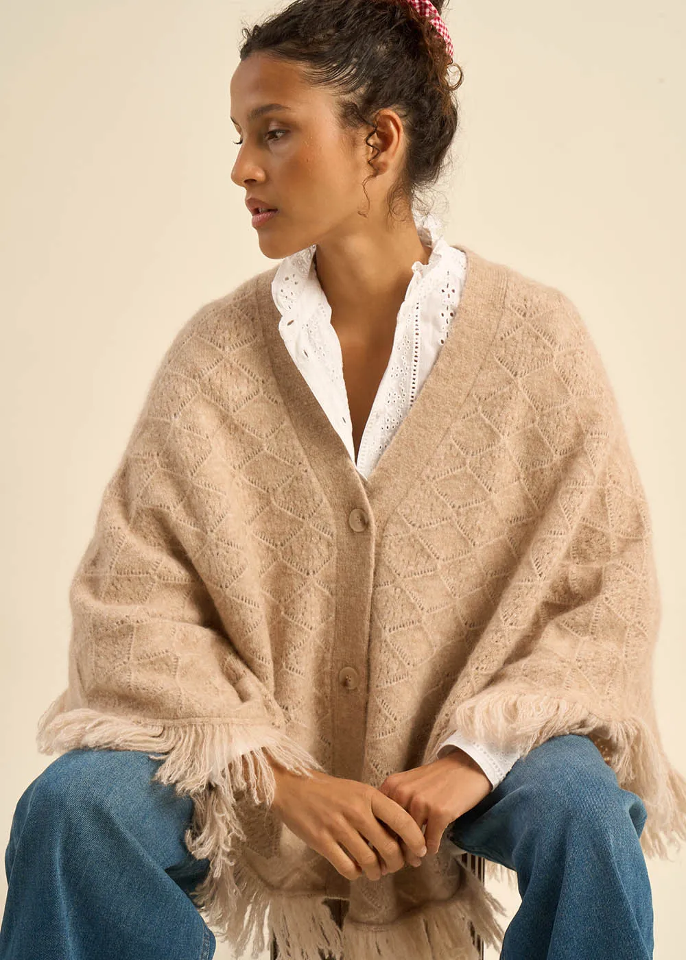 Poncho boutonné à franges