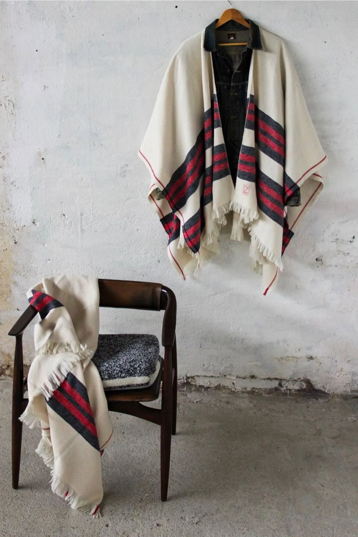 SLP - Poncho Sao Lourenco In 50% Organic cotton and 50% Sheepwool (Off White, Red and Denim Blue )