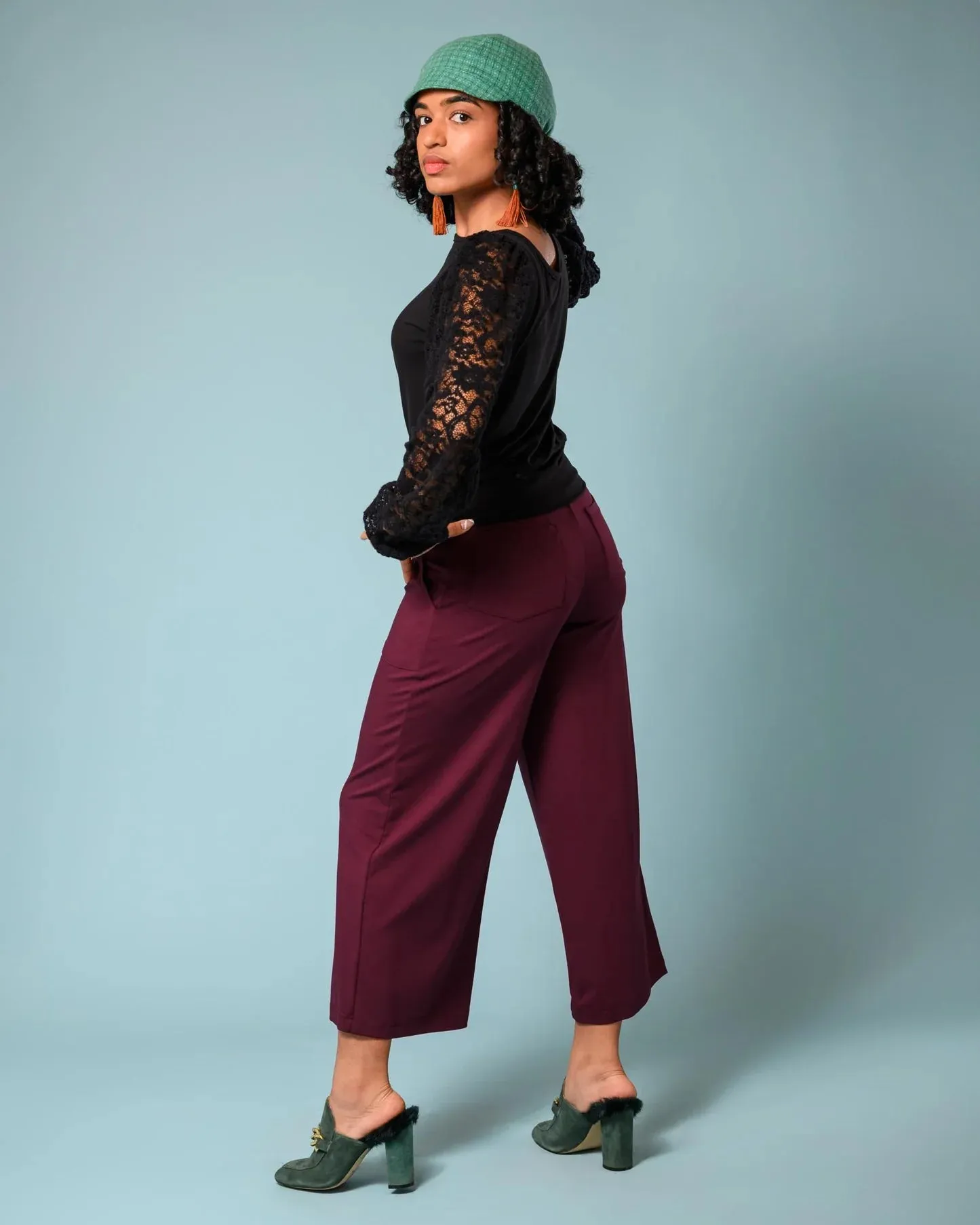 Squasht Cropped Wide Leg Pants in Merlot