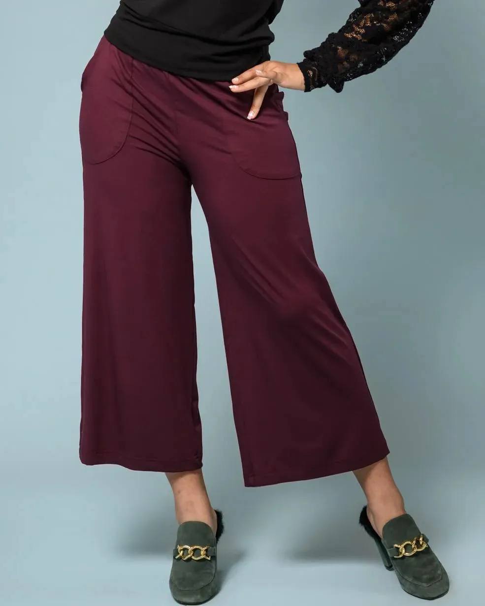 Squasht Cropped Wide Leg Pants in Merlot