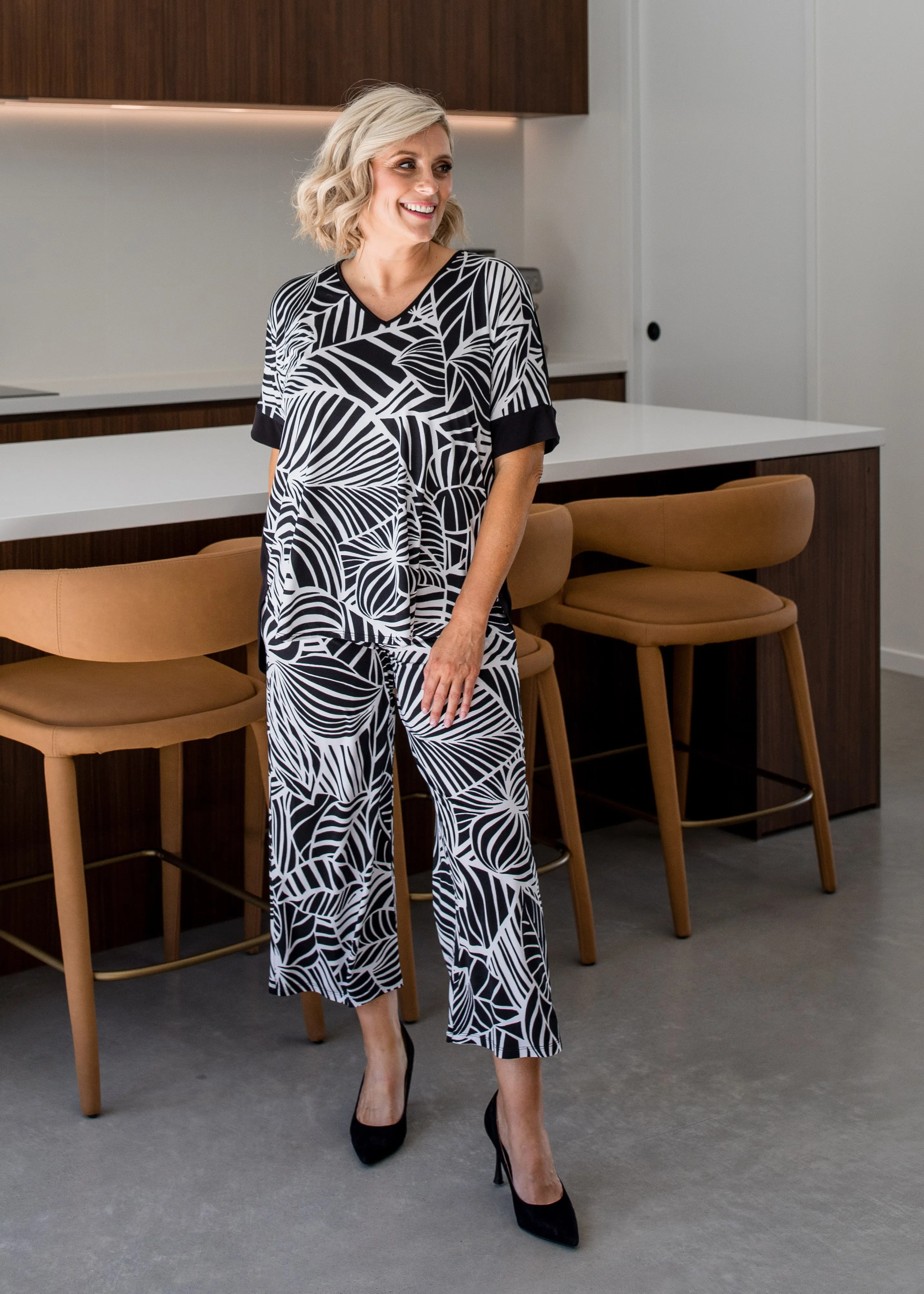 Yogi jersey wide leg culotte in Palm print